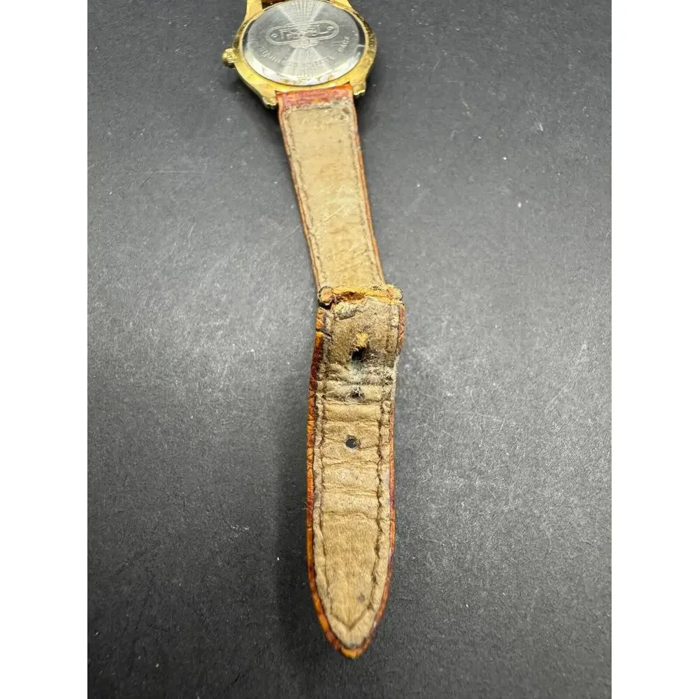 Vintage Fossil Collection Quartz Retro-Age Watch Gold Tone Brown Leather Strap